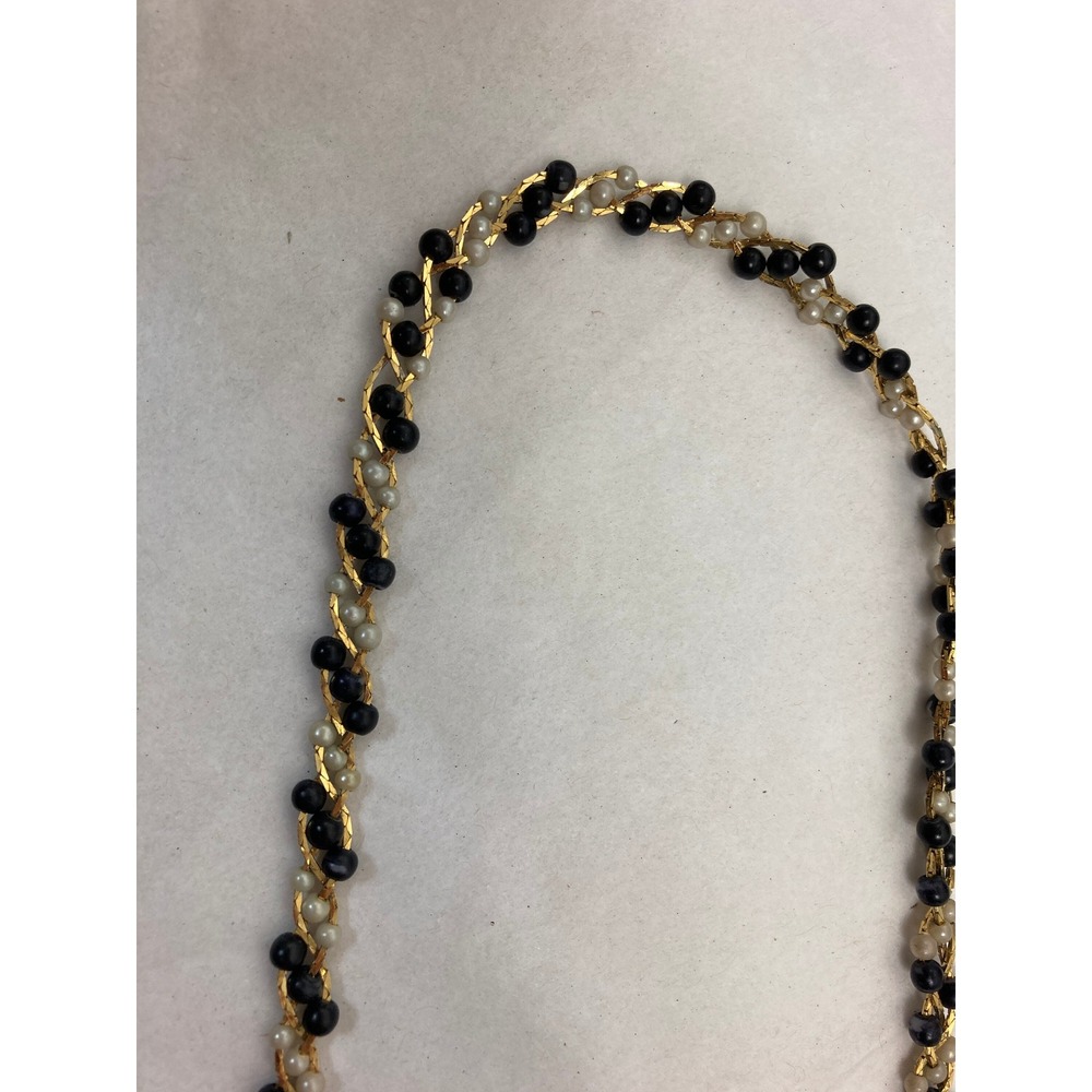 Sarah Coventry Black and White Beaded Goldtone Necklace Vintage
